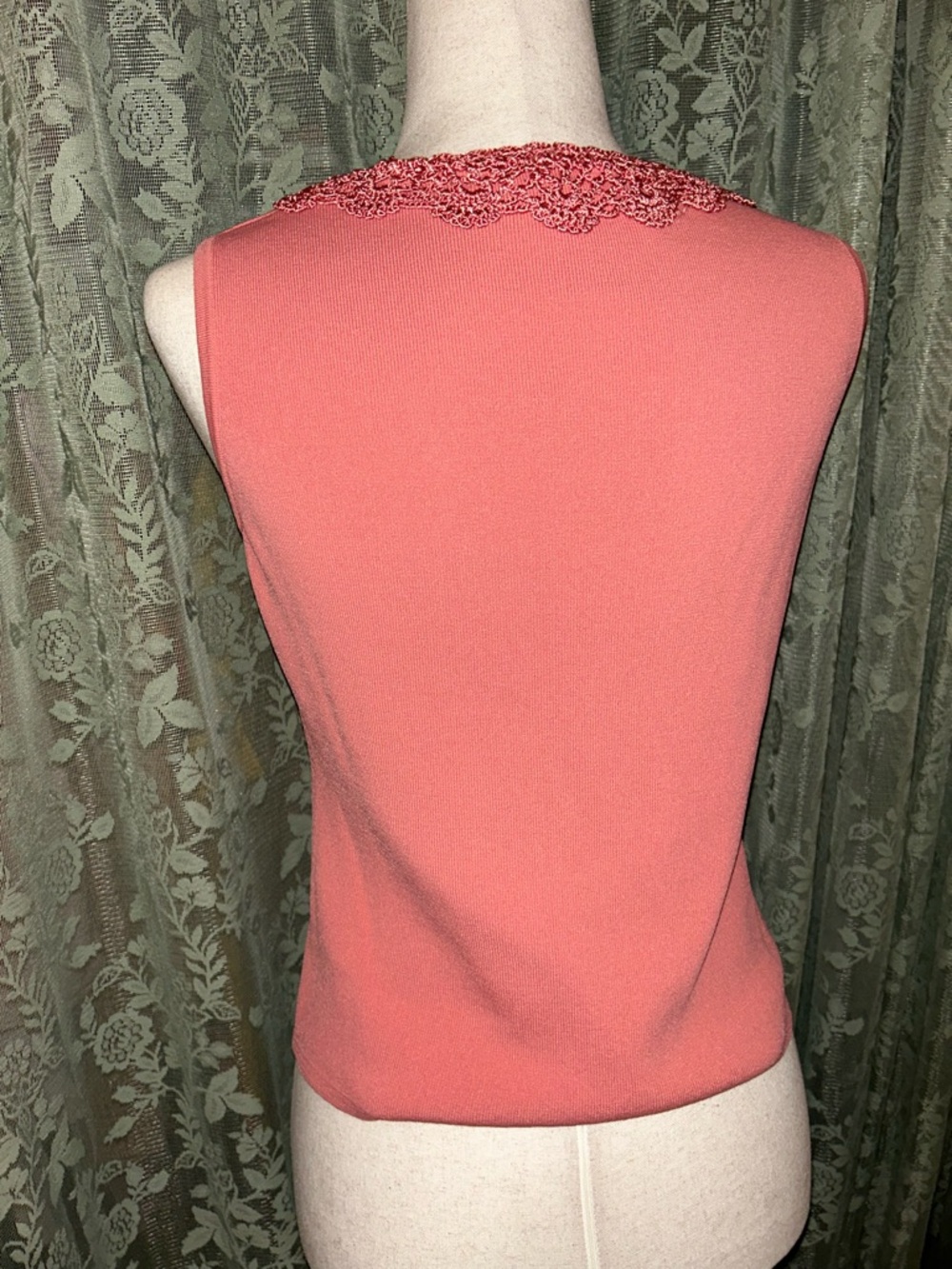 Vintage Crocheted Scoop Neck Coral Sleeveless Tank Top - Picture 2 of 3